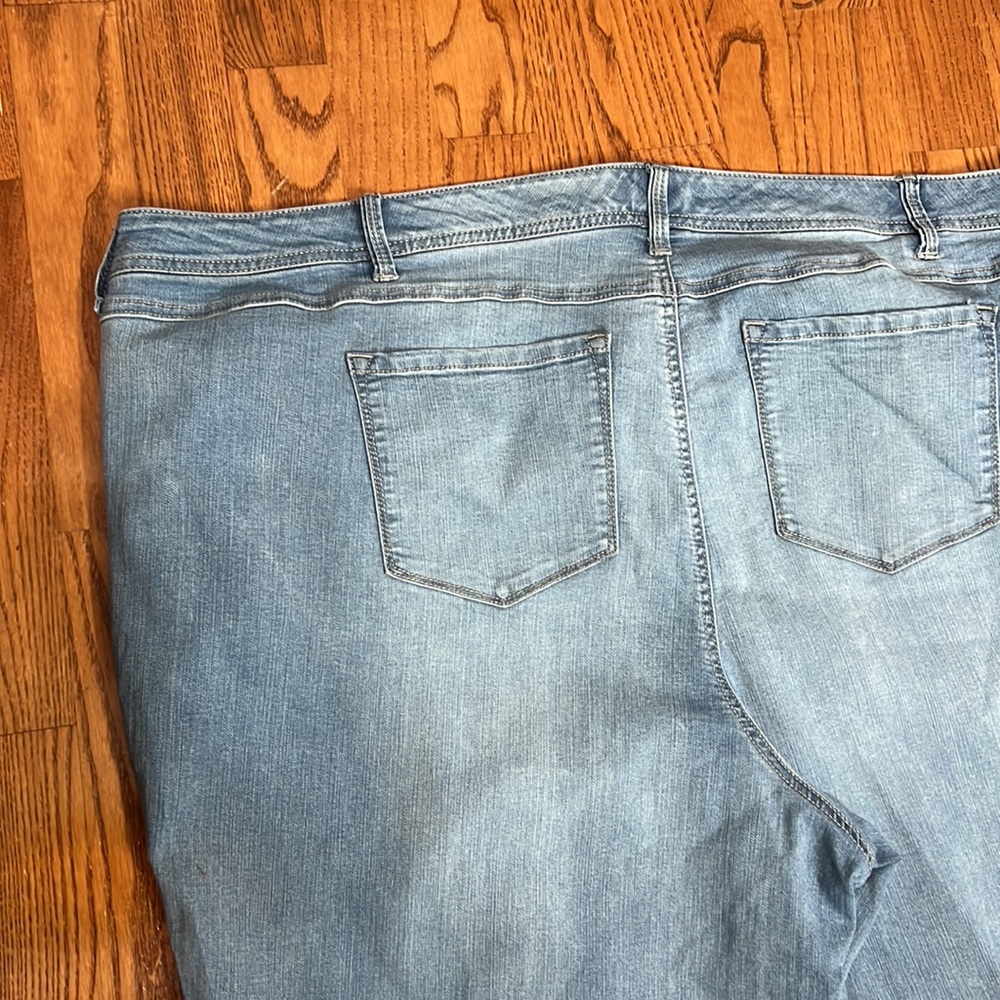 Torrid high waisted Luxe Skinny jeans - Picture 9 of 16